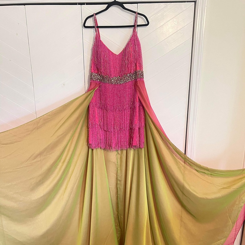 Beautiful liquid beading fun fashion!